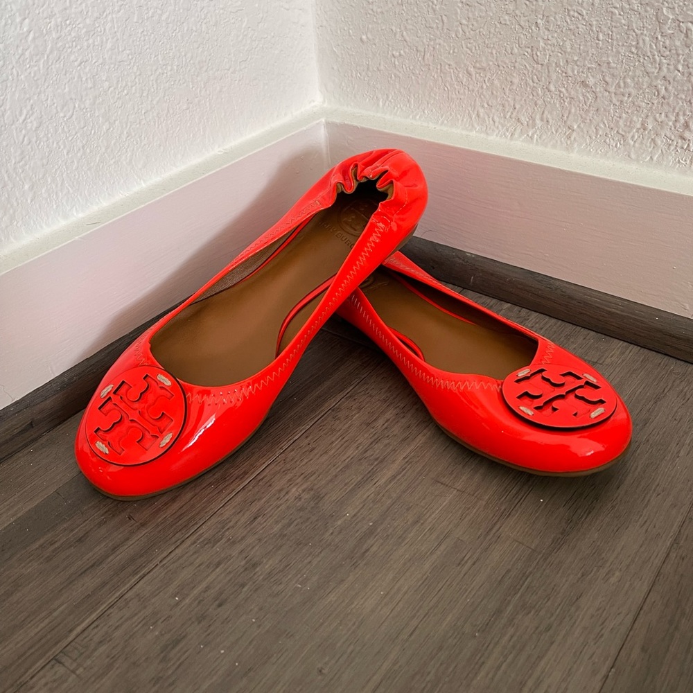 Tory Burch Reva Flats in Bright Orange